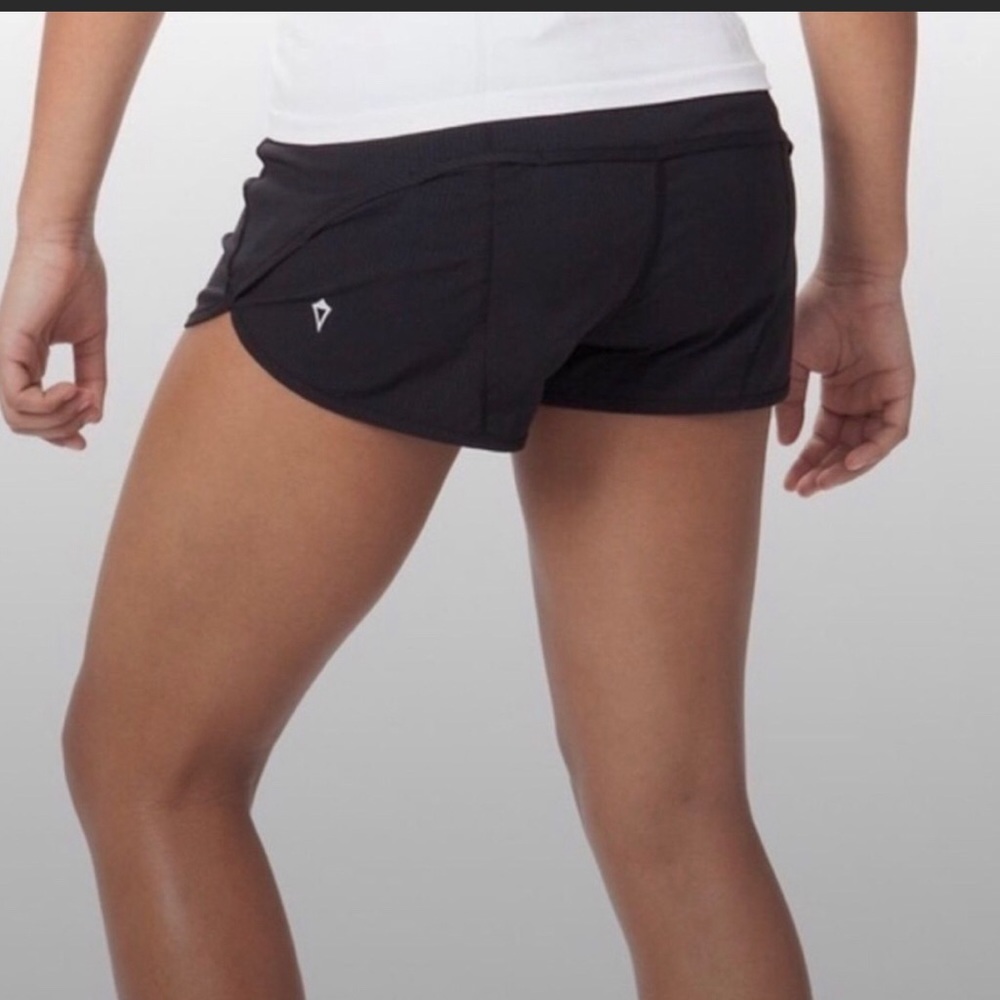 Ivivva Lululemon Speedy Shorts Black Girl's size 14